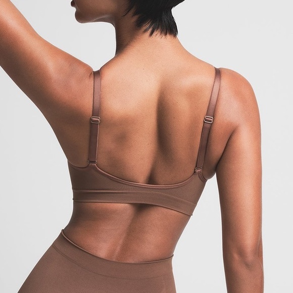 SEAMLESS SCULPT BRALETTE - Picture 4 of 10